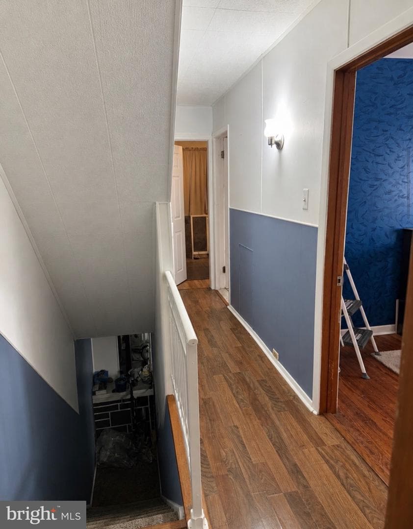 221 Ardmore Avenue photo 12