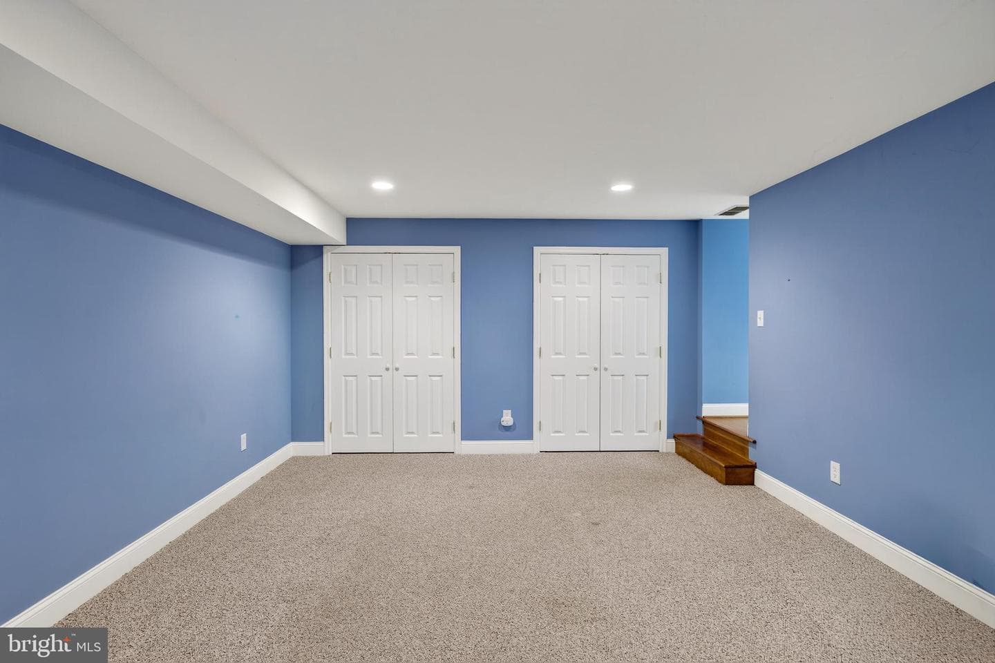 2741 Hillview Road photo 60