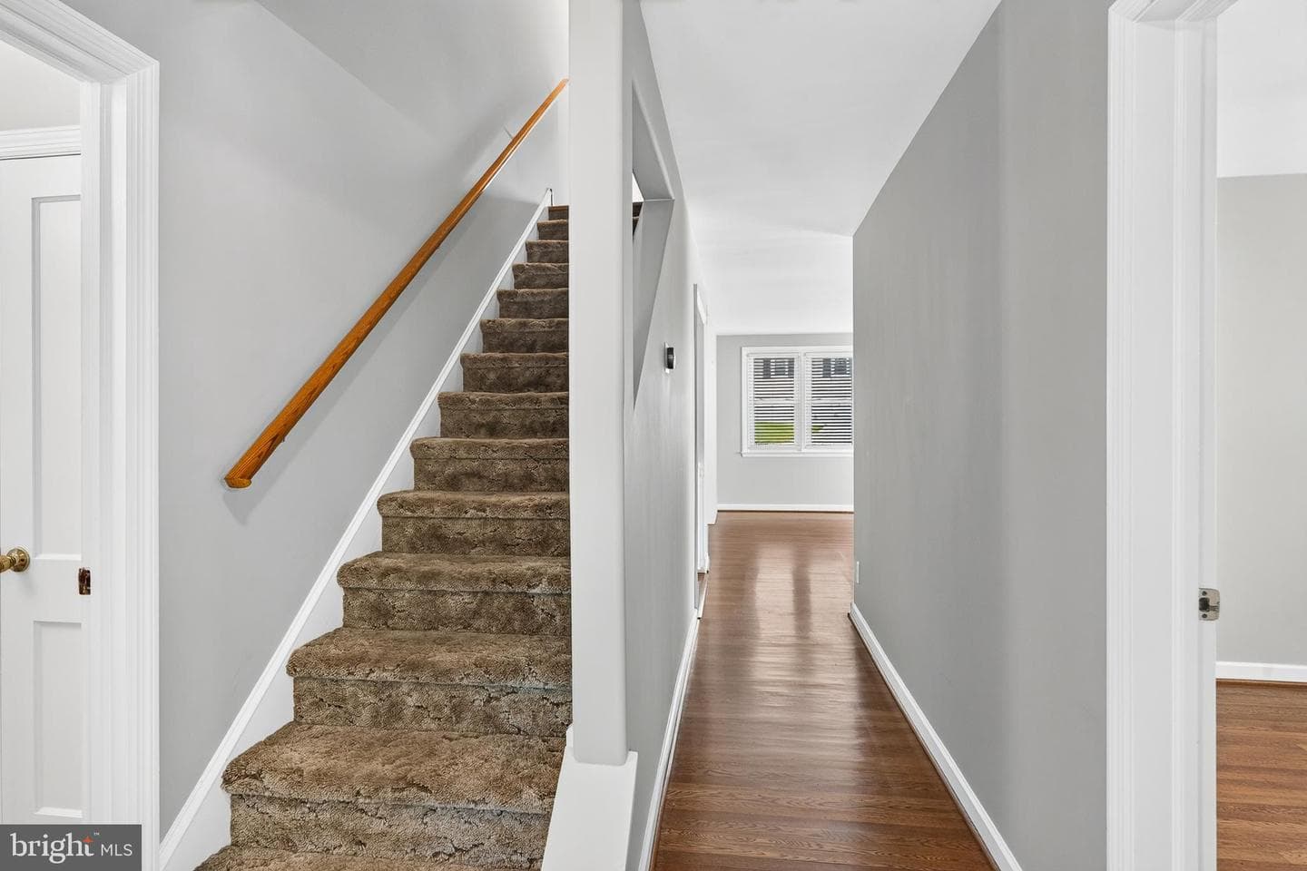 2741 Hillview Road photo 7