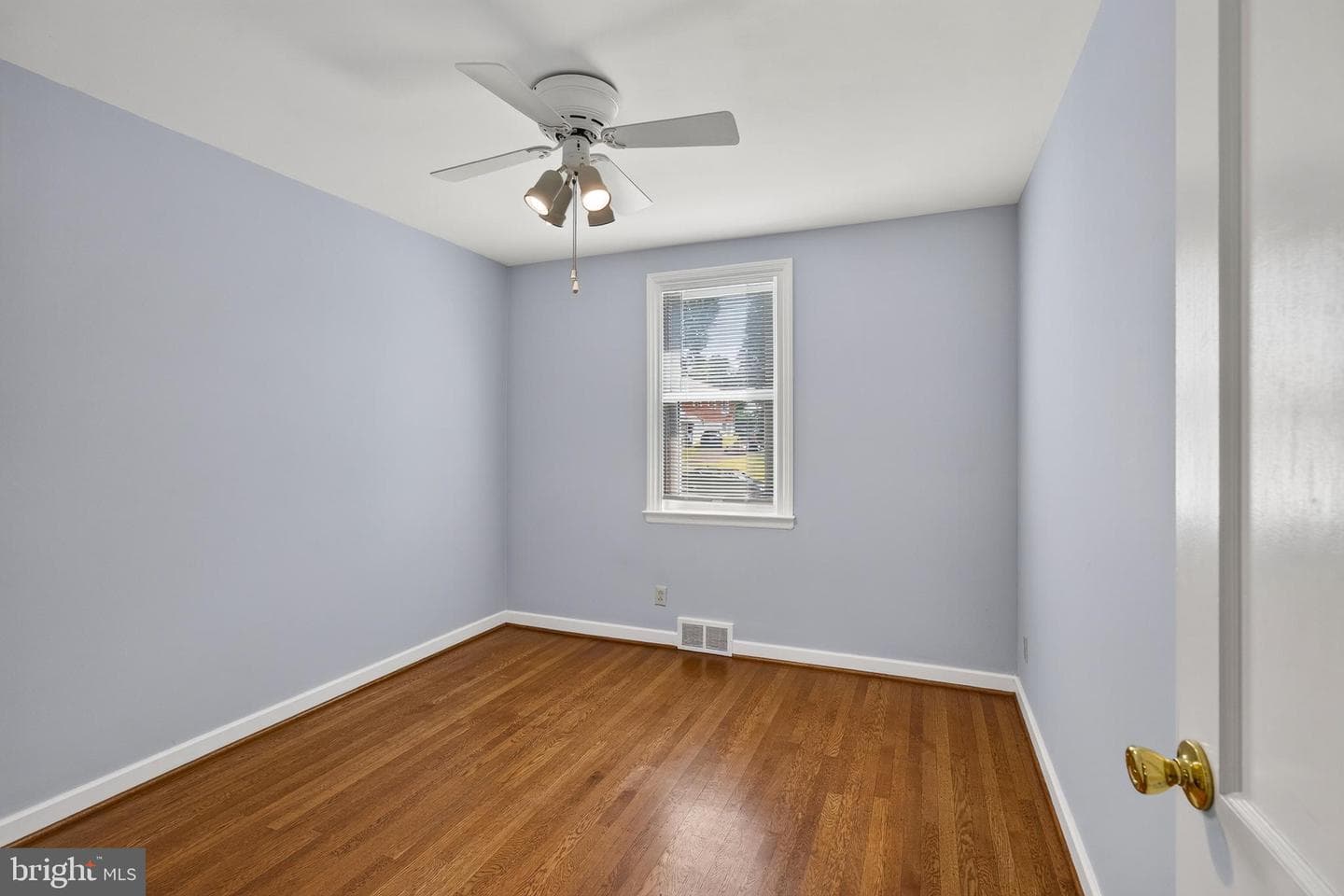 2741 Hillview Road photo 8