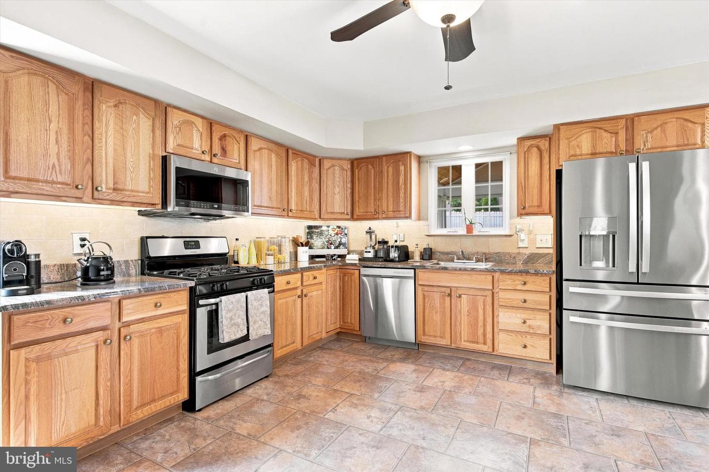 176 Ashland Avenue photo 11