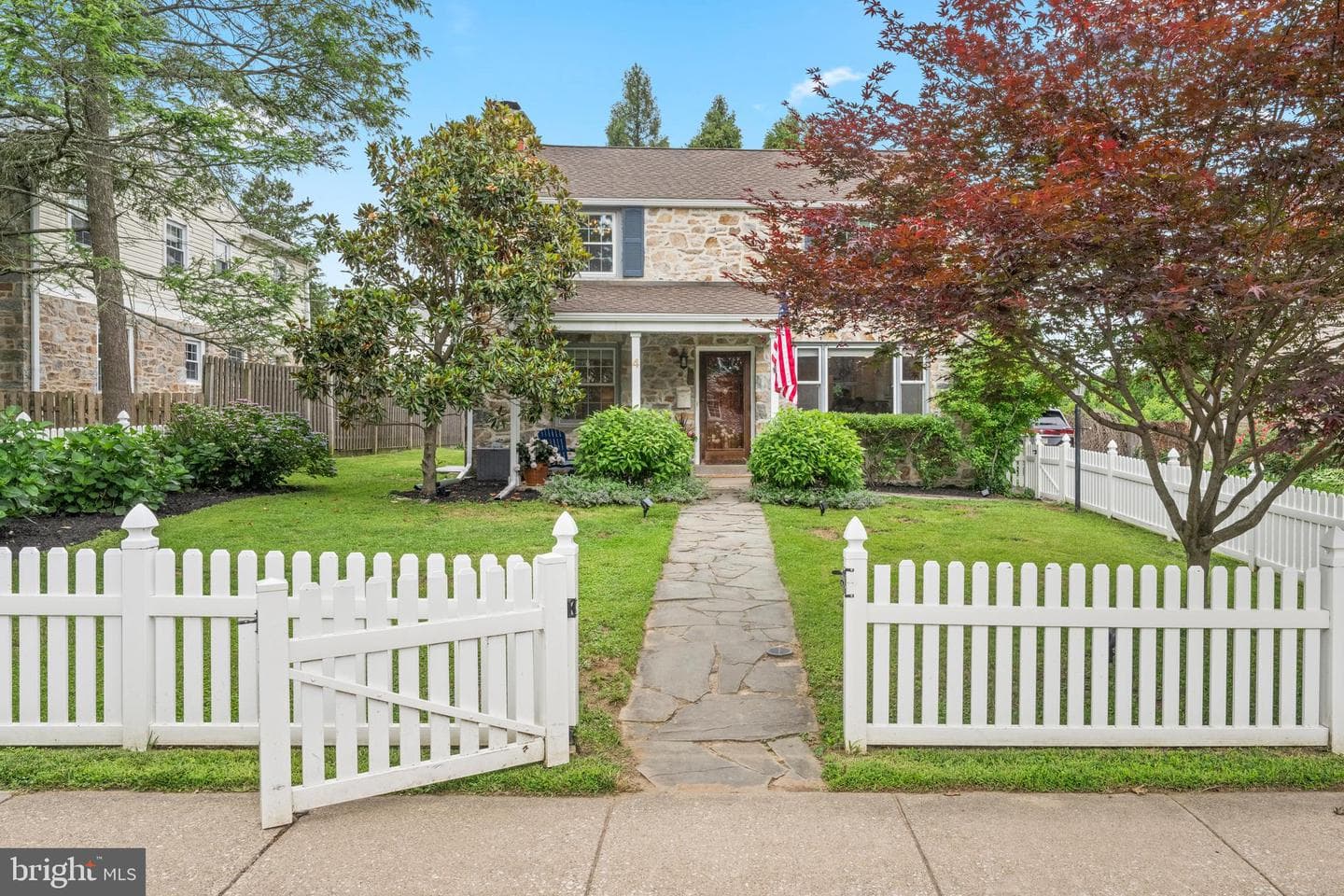 4 Lowrys Lane