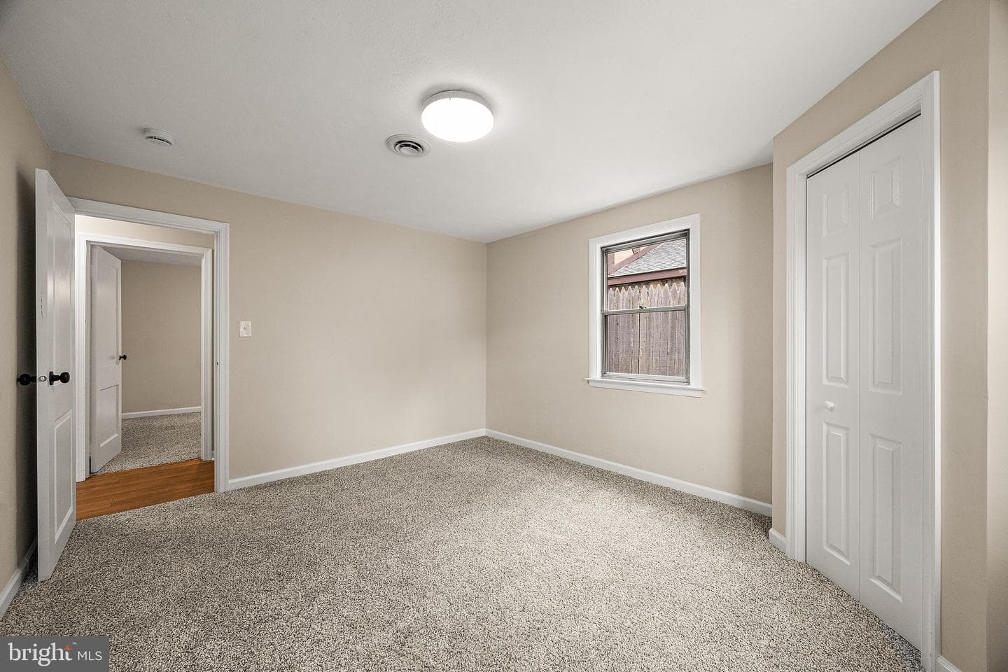 92 Florence Avenue photo 14