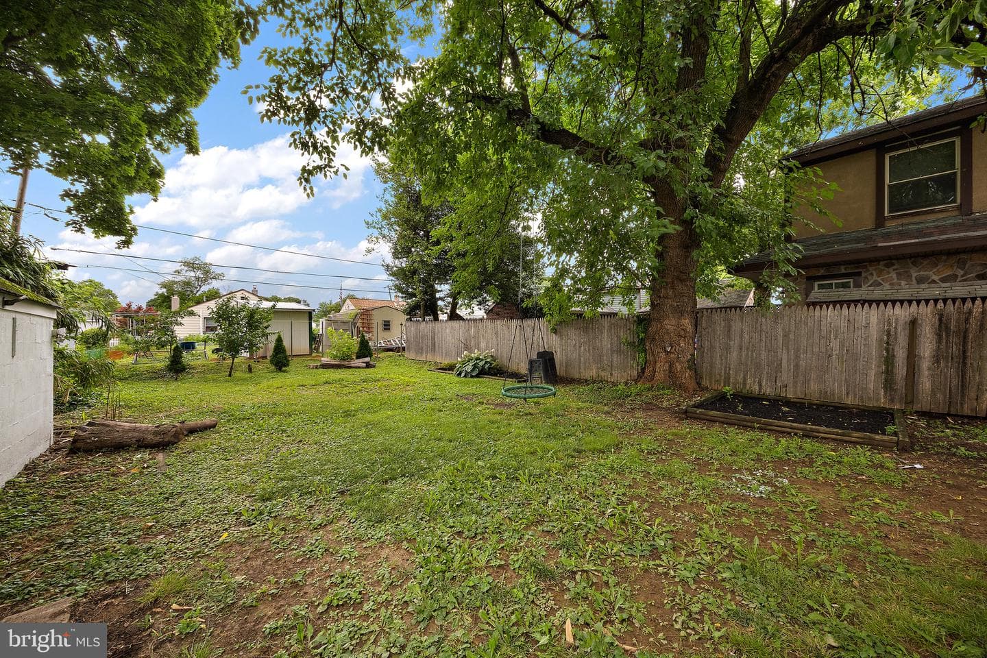 92 Florence Avenue photo 19