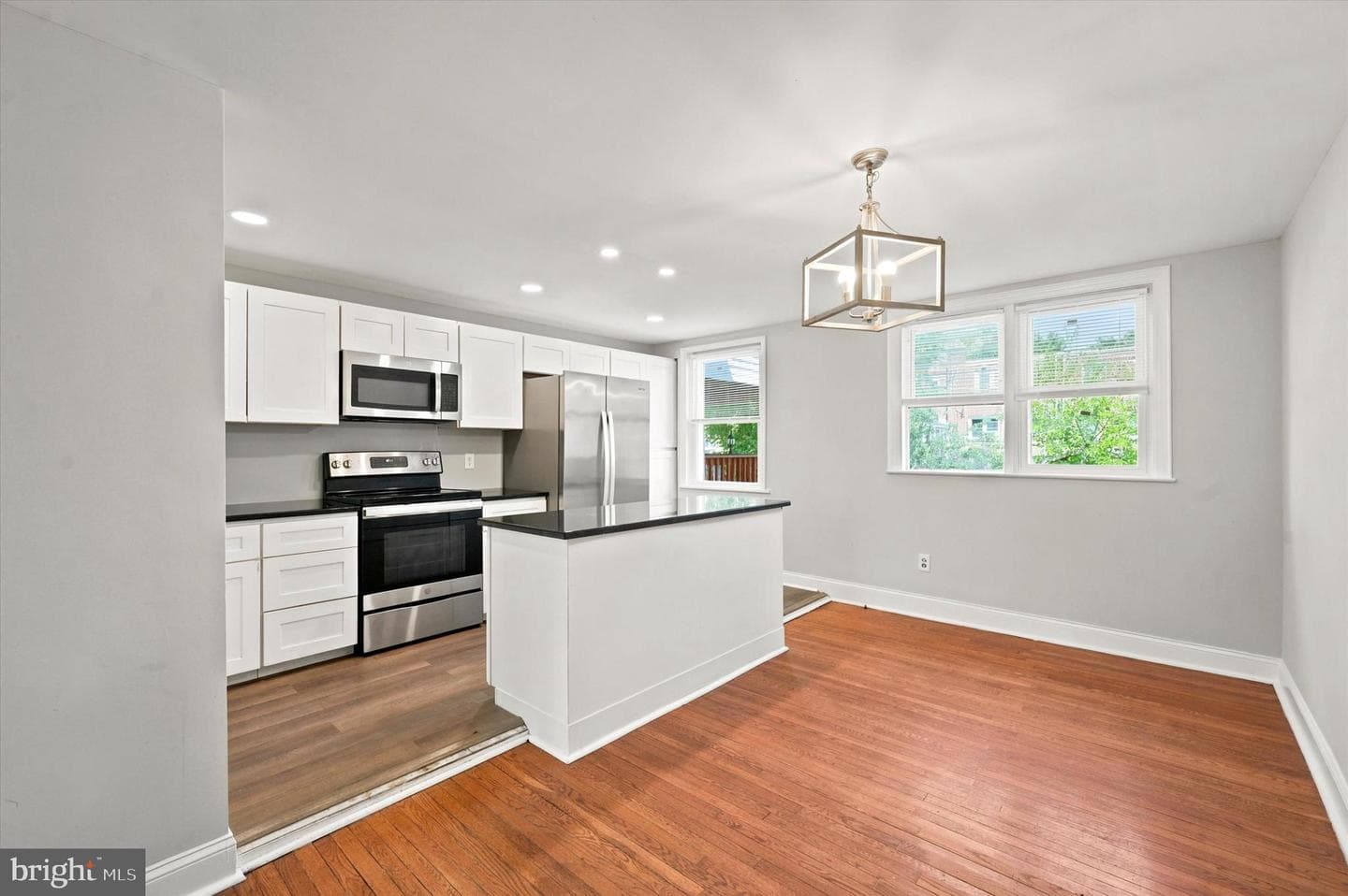 345 Westmont Drive photo 8
