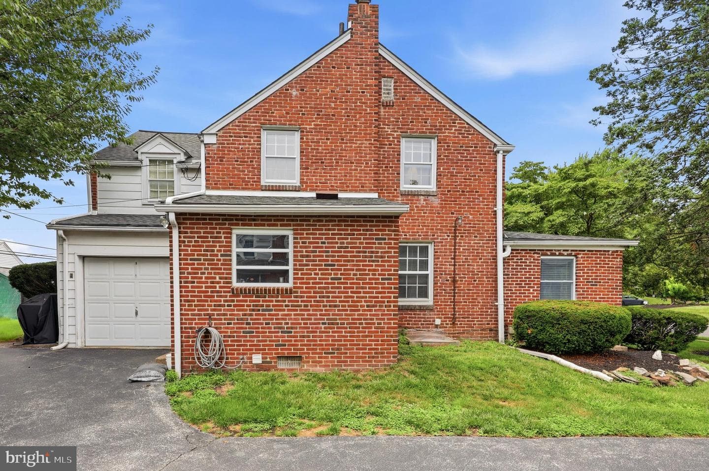 844 Burmont Road photo 24