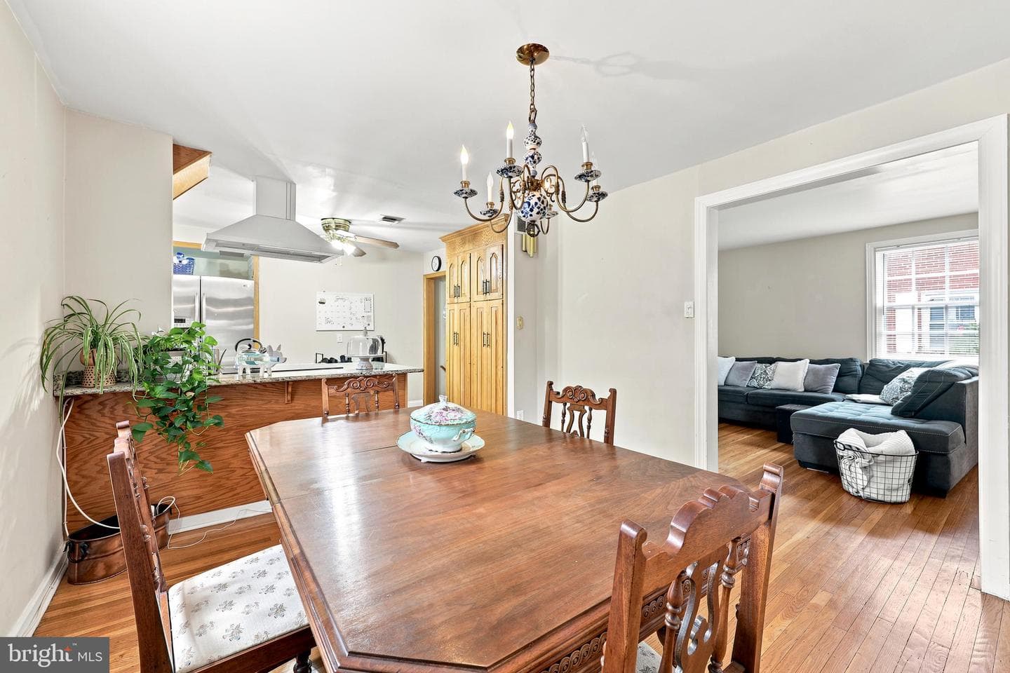 844 Burmont Road photo 4