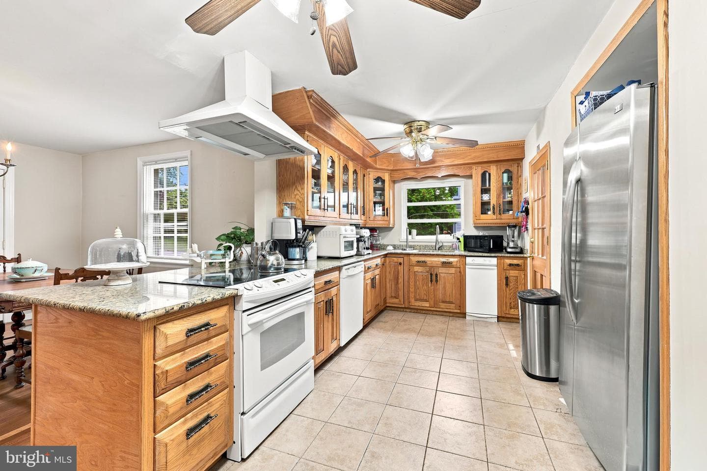 844 Burmont Road photo 6