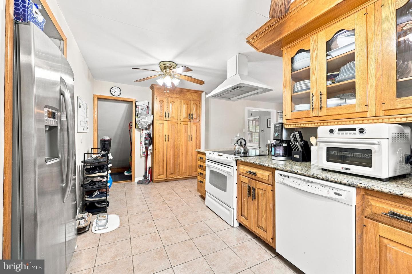 844 Burmont Road photo 7