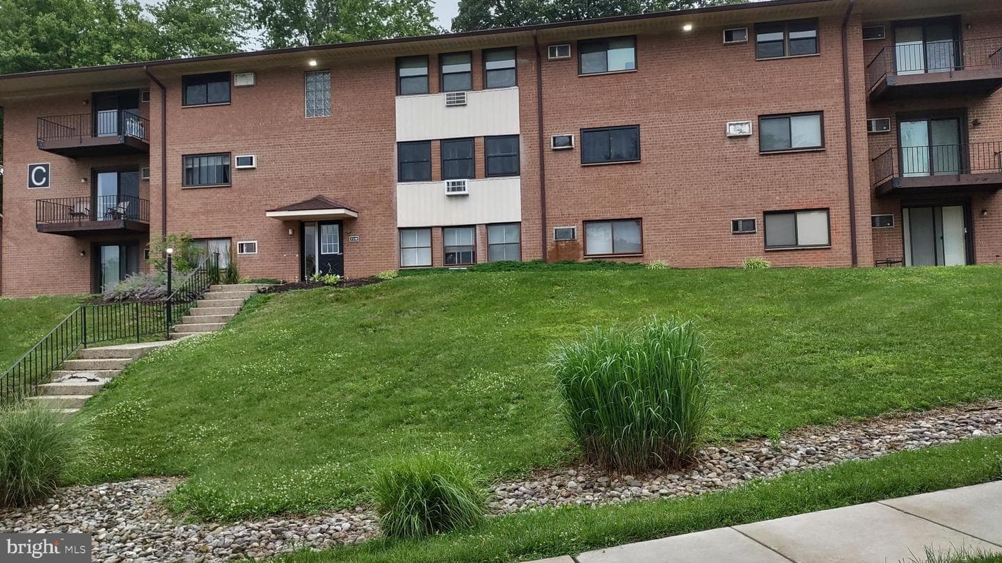 1016 W Baltimore Pike #c16, Media