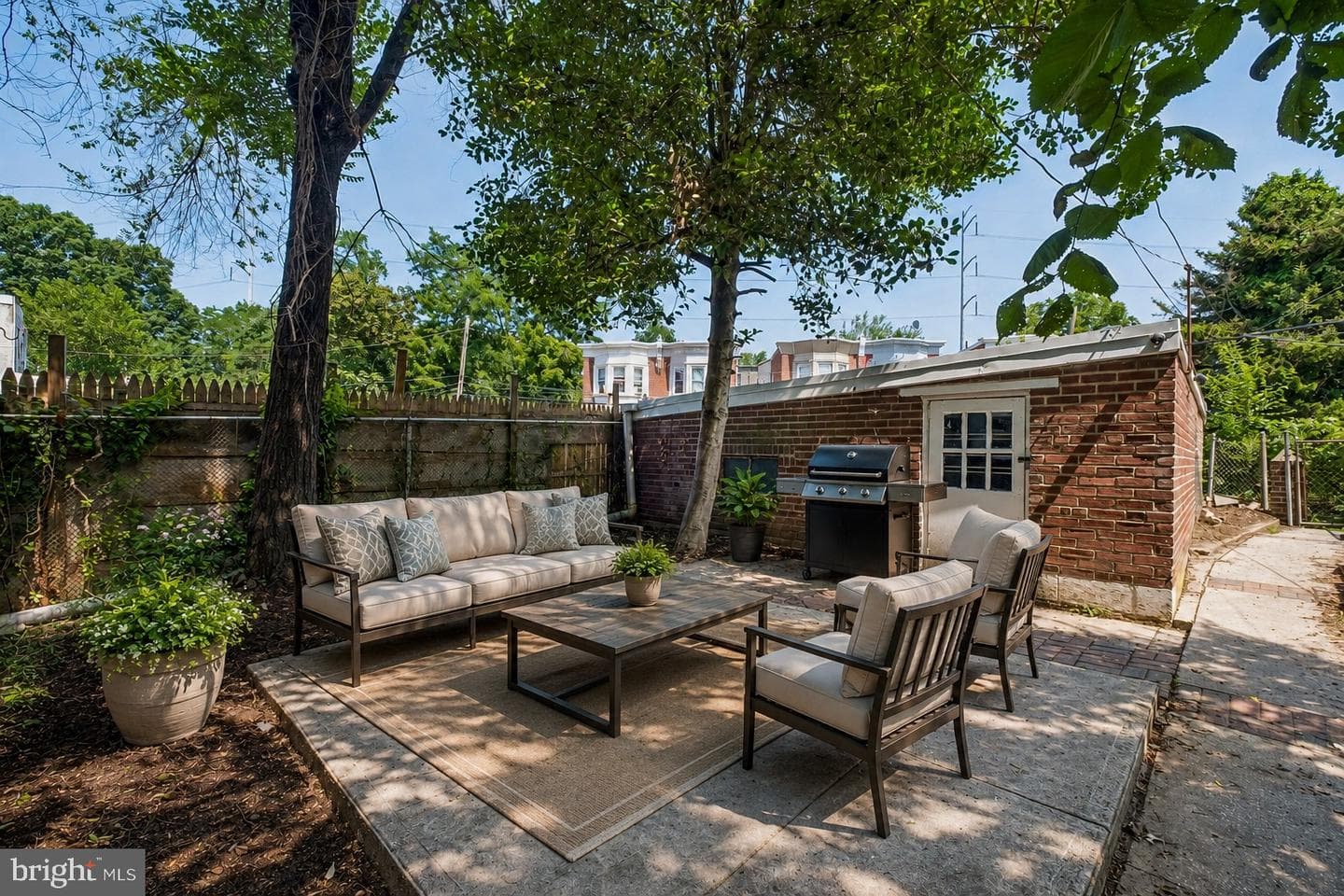 627 Walnut Street photo 35
