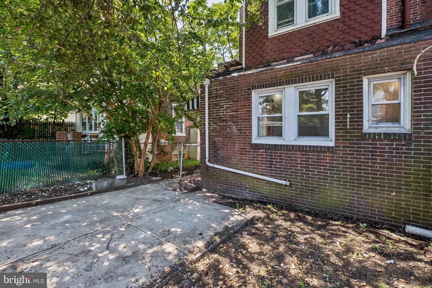 627 Walnut Street photo 36
