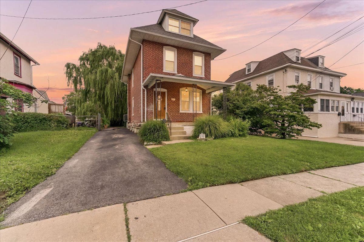 251 Burmont photo 28