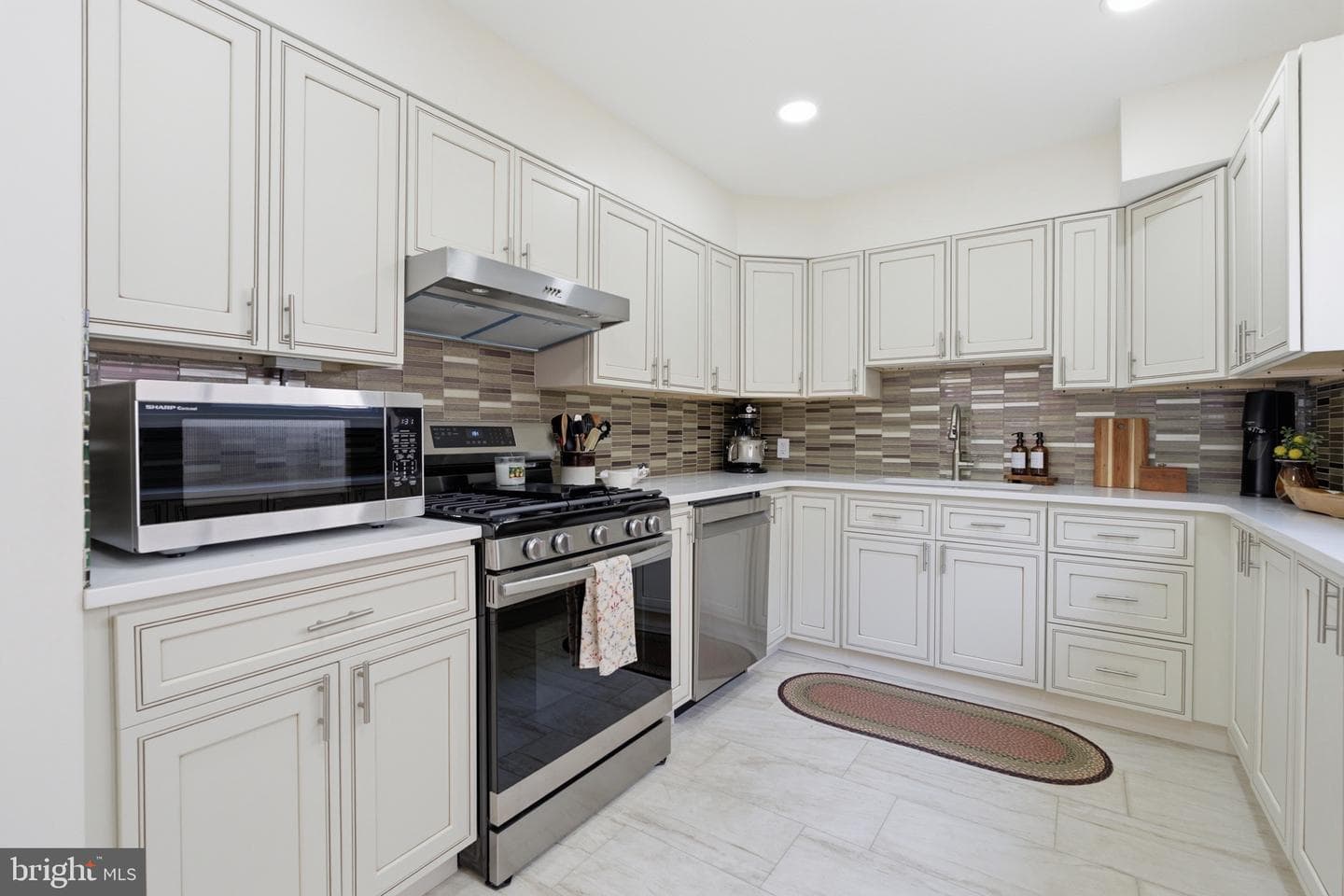1435 Windsor Park Lane photo 13