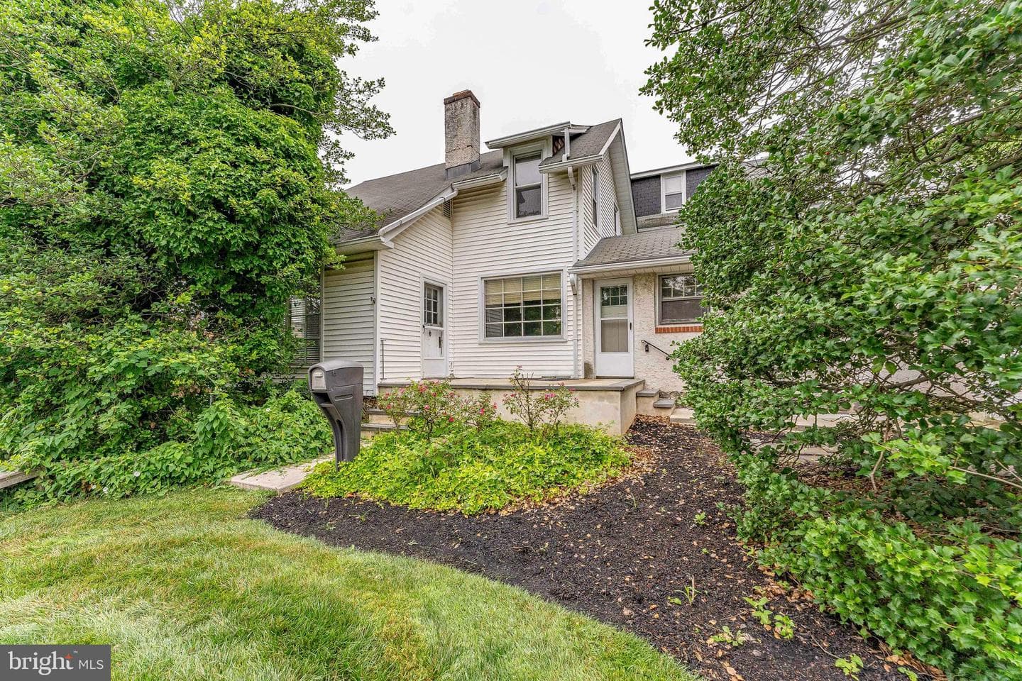 855 Martin Avenue photo 3