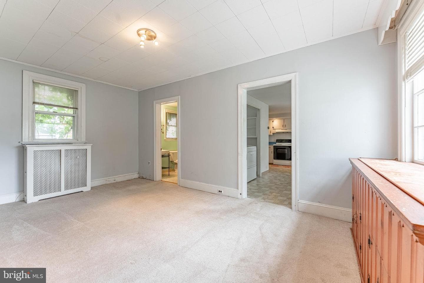 855 Martin Avenue photo 9