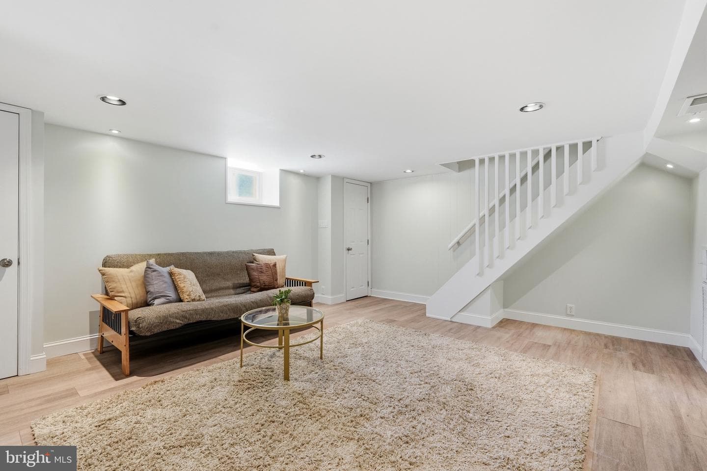 638 Georges Lane photo 16