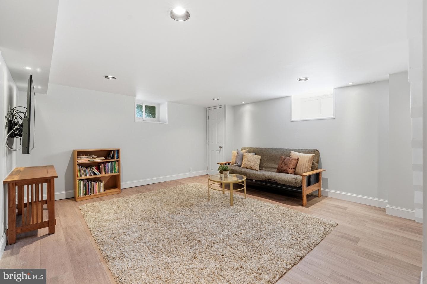 638 Georges Lane photo 17