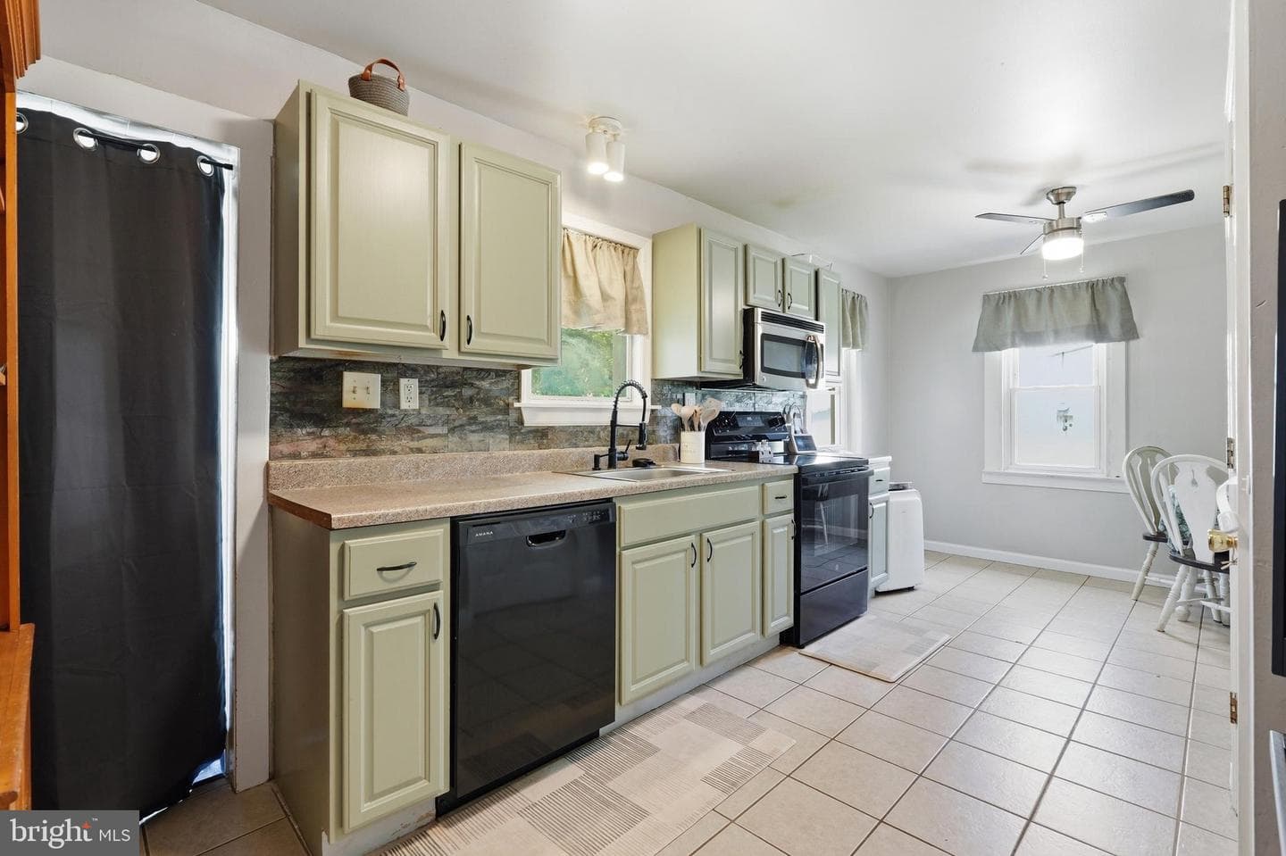 2418 4th Avenue photo 10