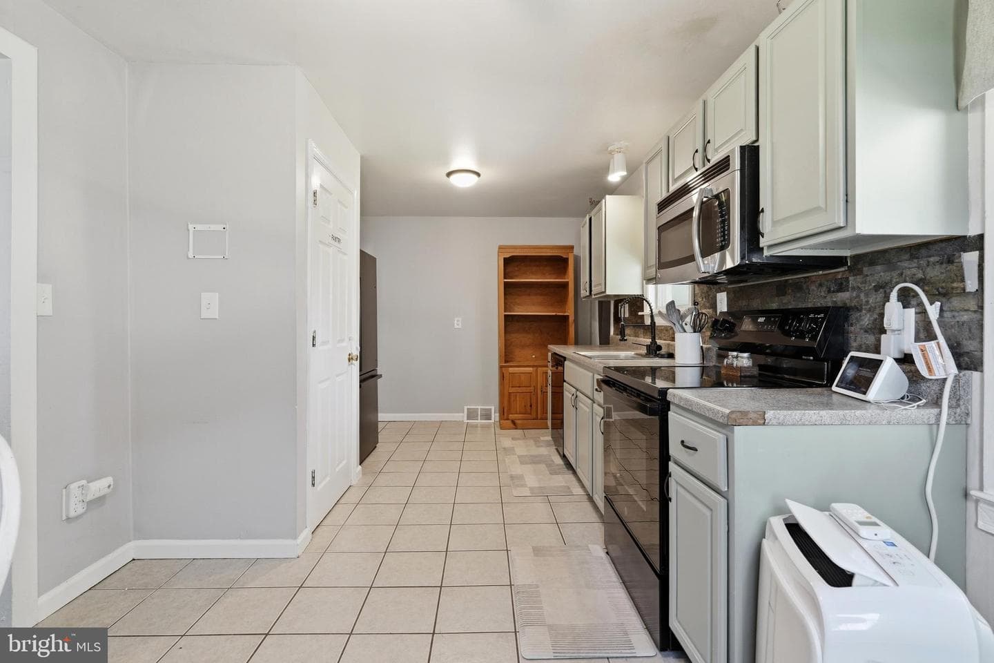 2418 4th Avenue photo 8
