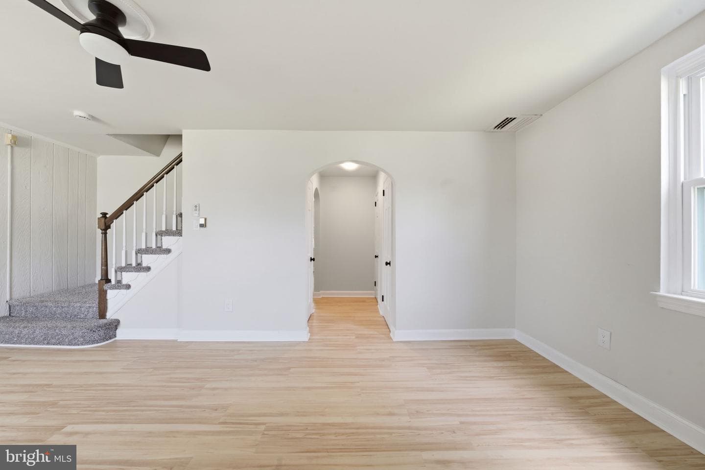 725 Irvington Place photo 4