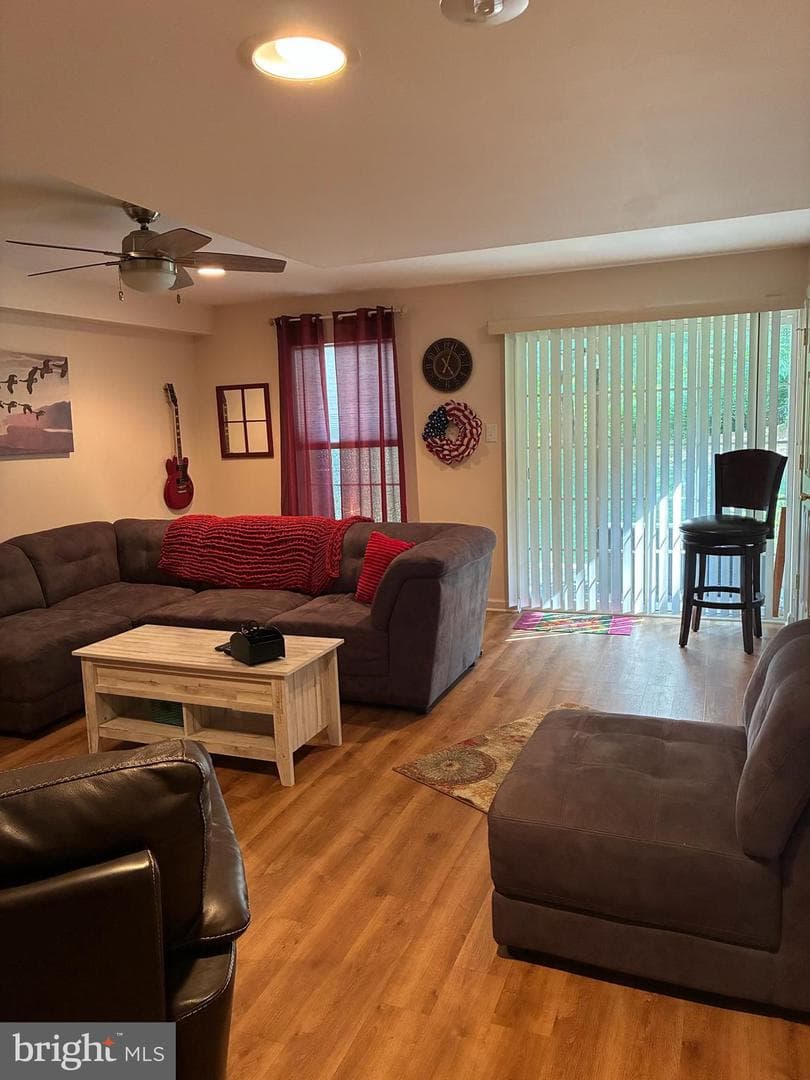 53 Hoag Lane photo 34
