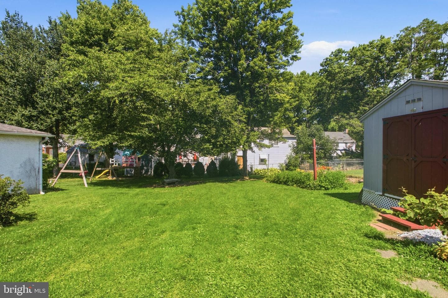 120 S Scott Avenue photo 32