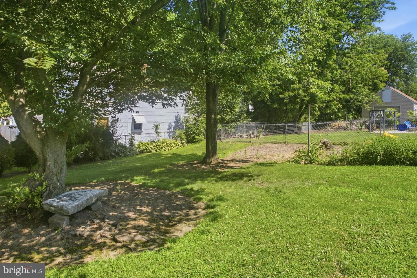 120 S Scott Avenue photo 34
