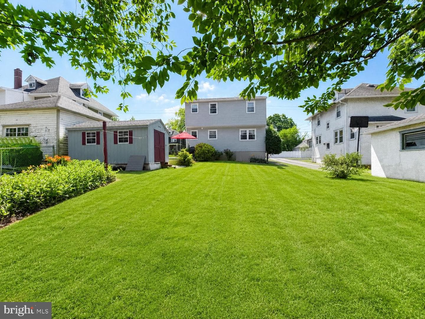 120 S Scott Avenue photo 35