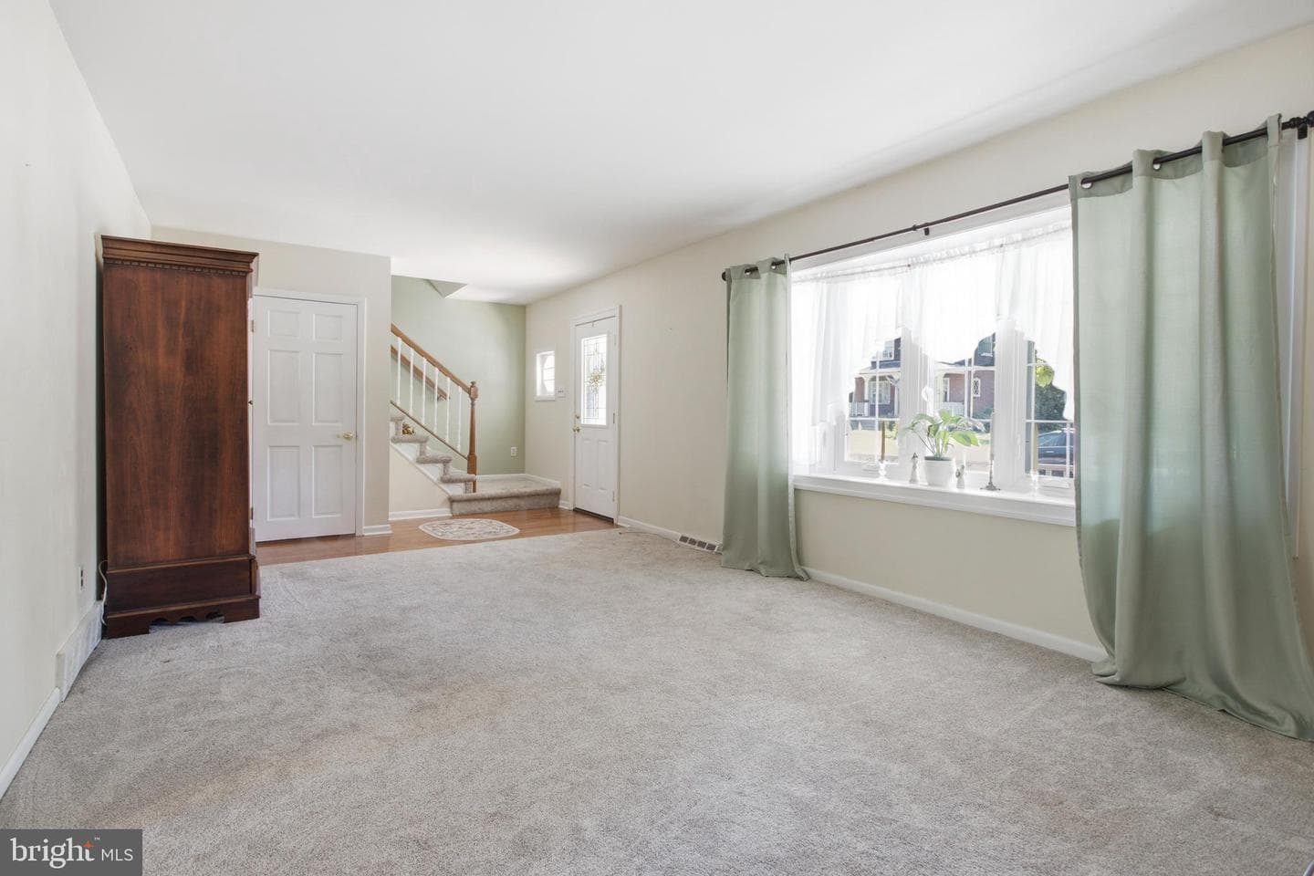 120 S Scott Avenue photo 6
