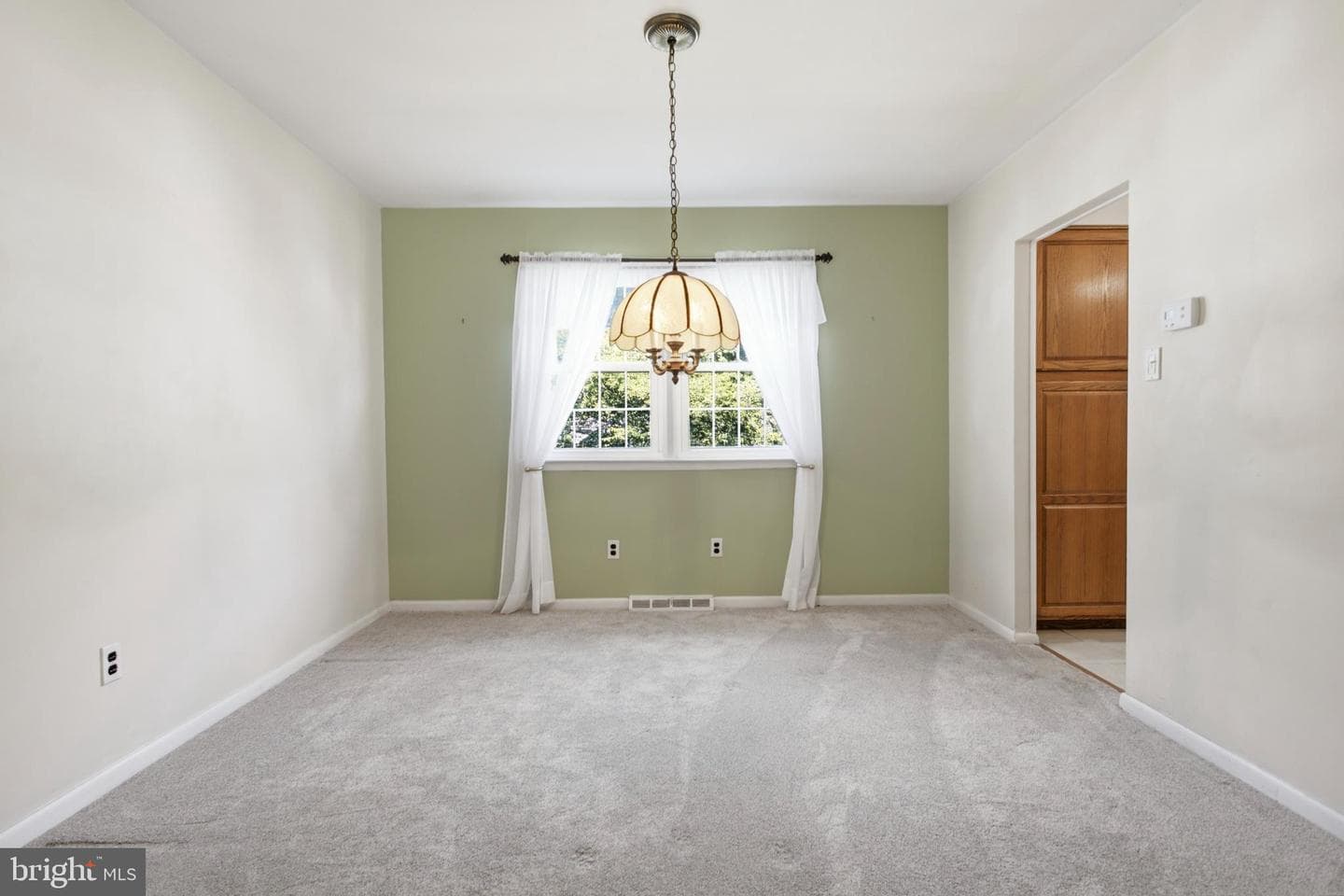 120 S Scott Avenue photo 8