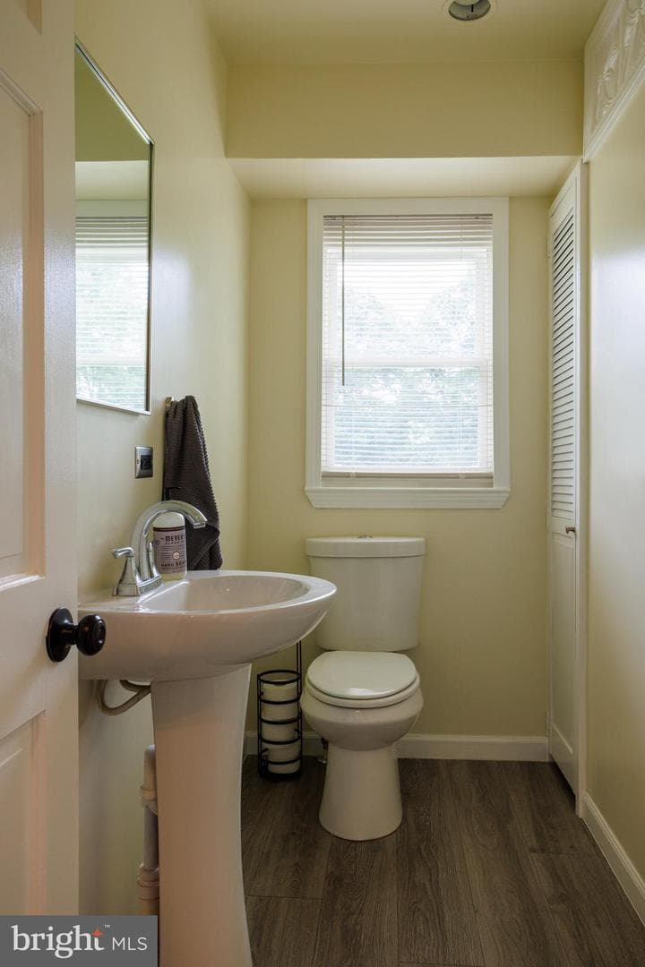 652 Meetinghouse Road photo 18