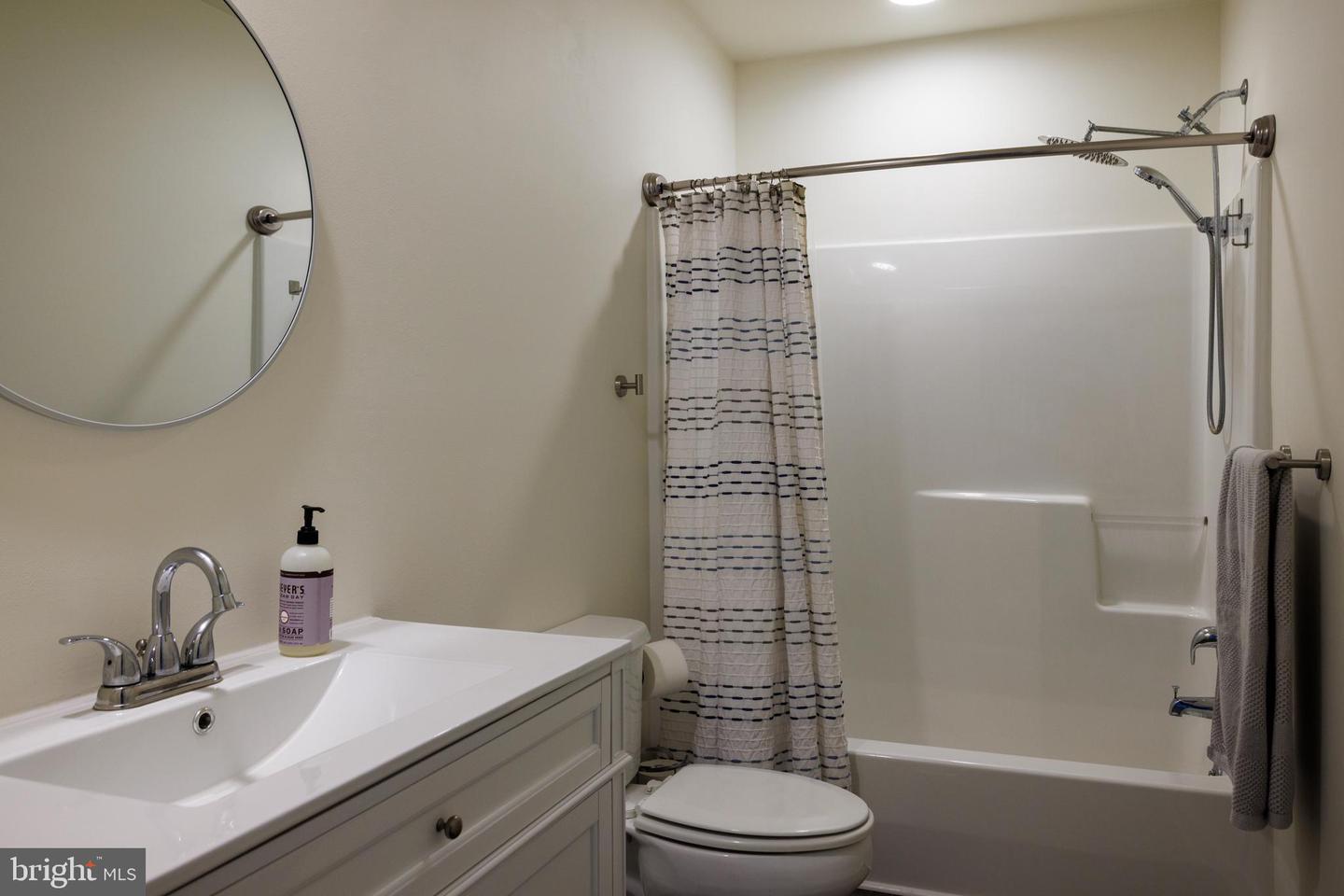 652 Meetinghouse Road photo 31