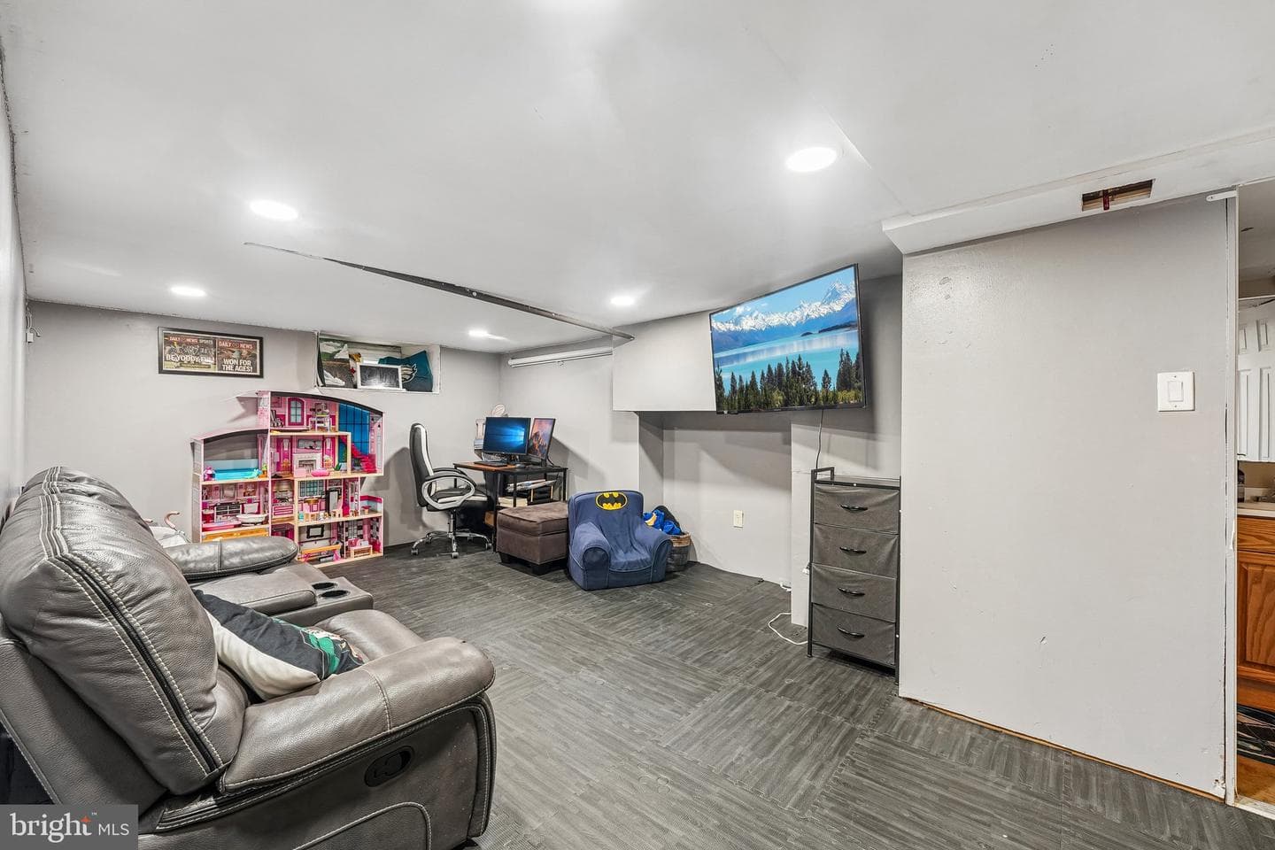 613 Glenfield Avenue photo 8