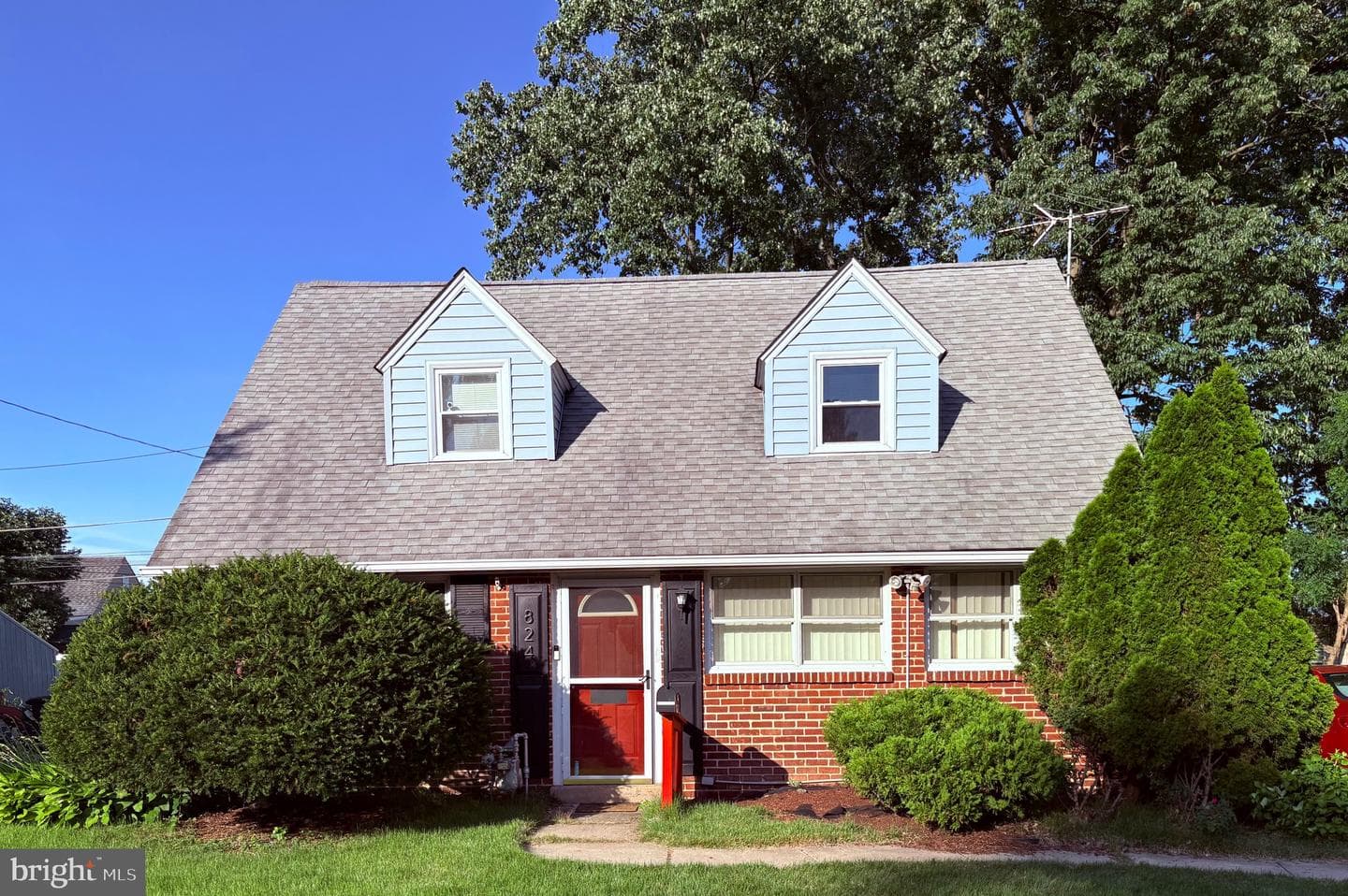824 Quince Lane, Secane