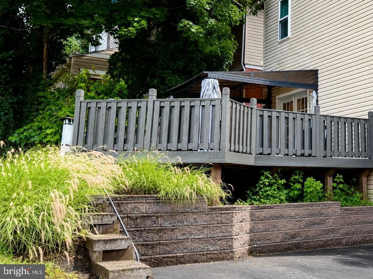 48 E Logan Avenue photo 5