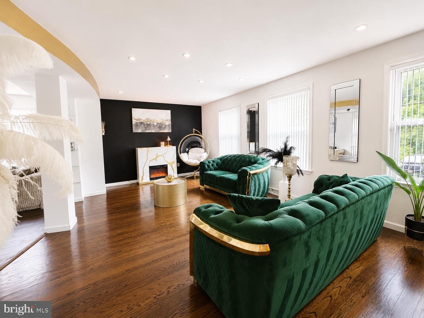 48 E Logan Avenue photo 6