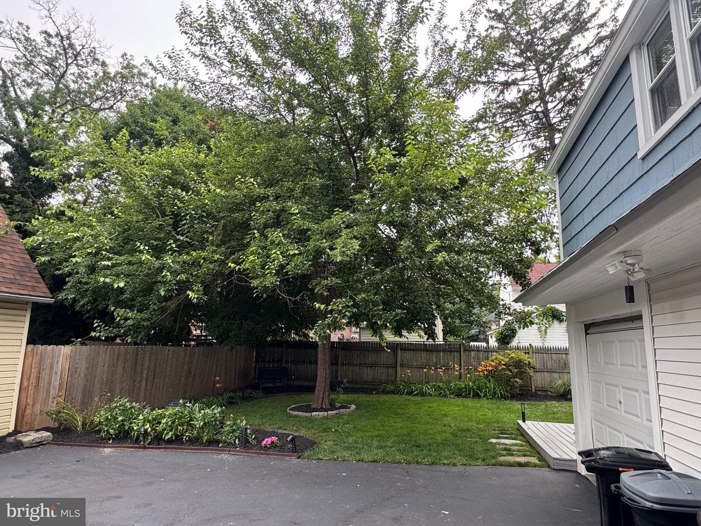 912 Lindale Avenue photo 6