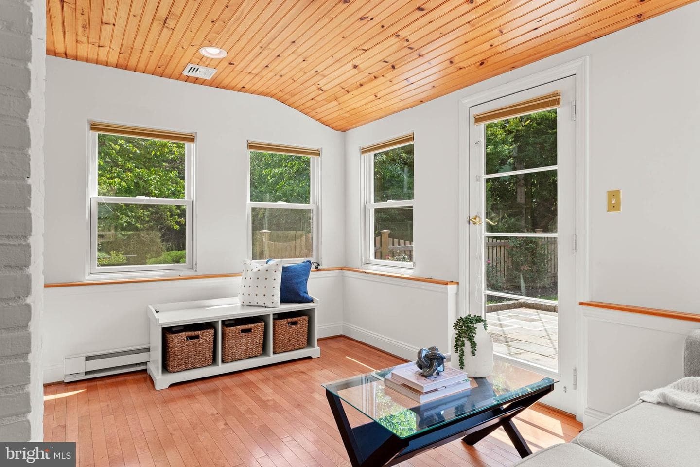 393 Grange Road photo 15