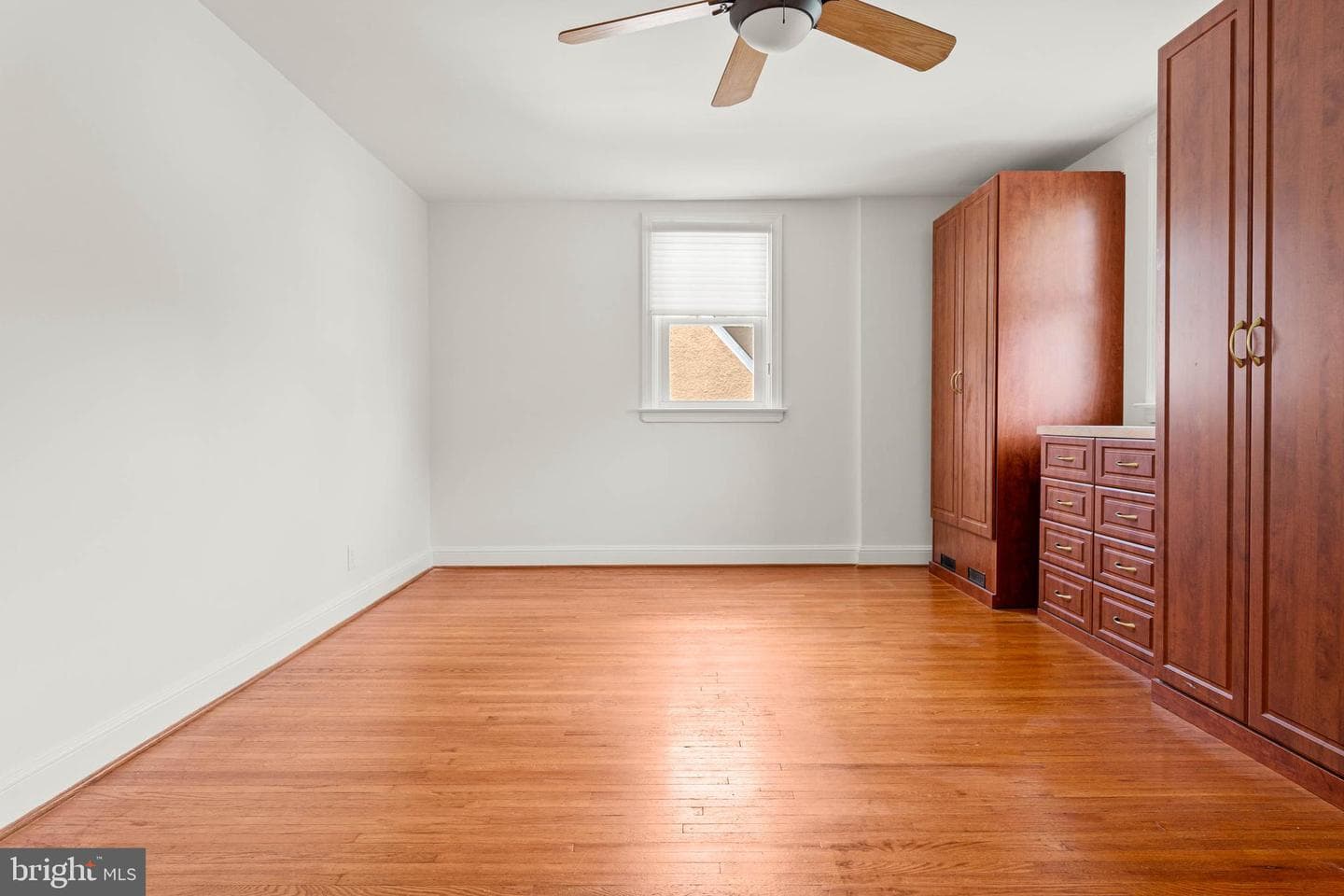 393 Grange Road photo 18