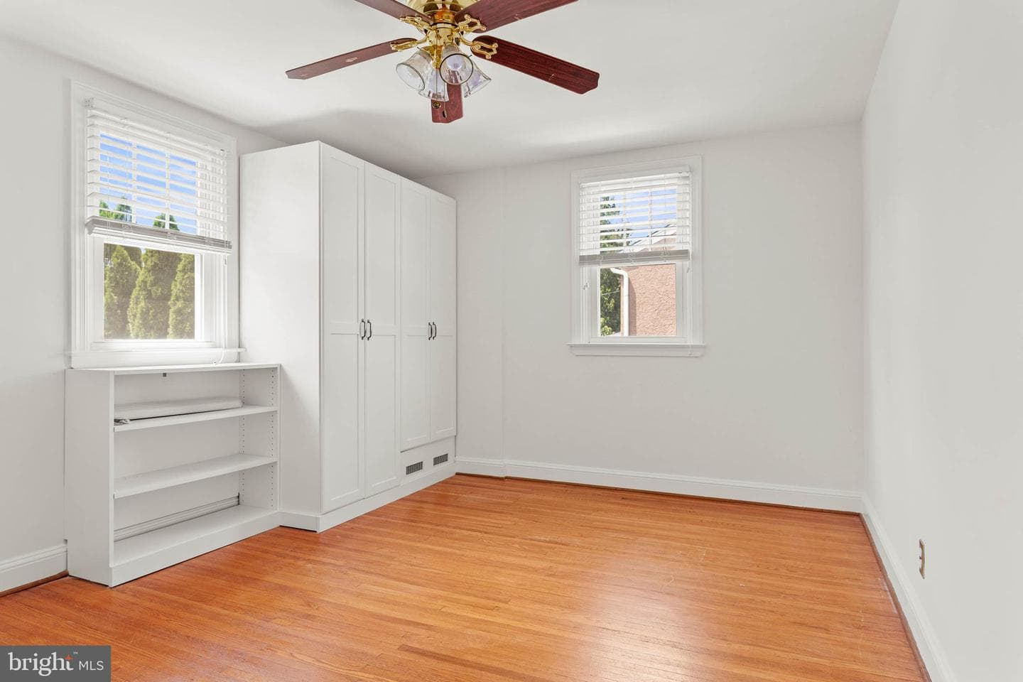 393 Grange Road photo 23