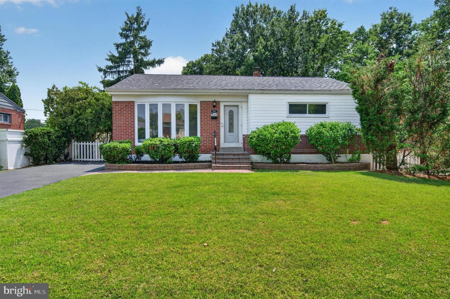 1107 Evergreen Avenue photo 1
