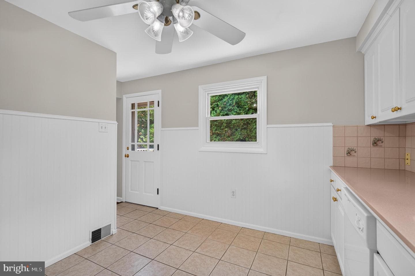 1107 Evergreen Avenue photo 10