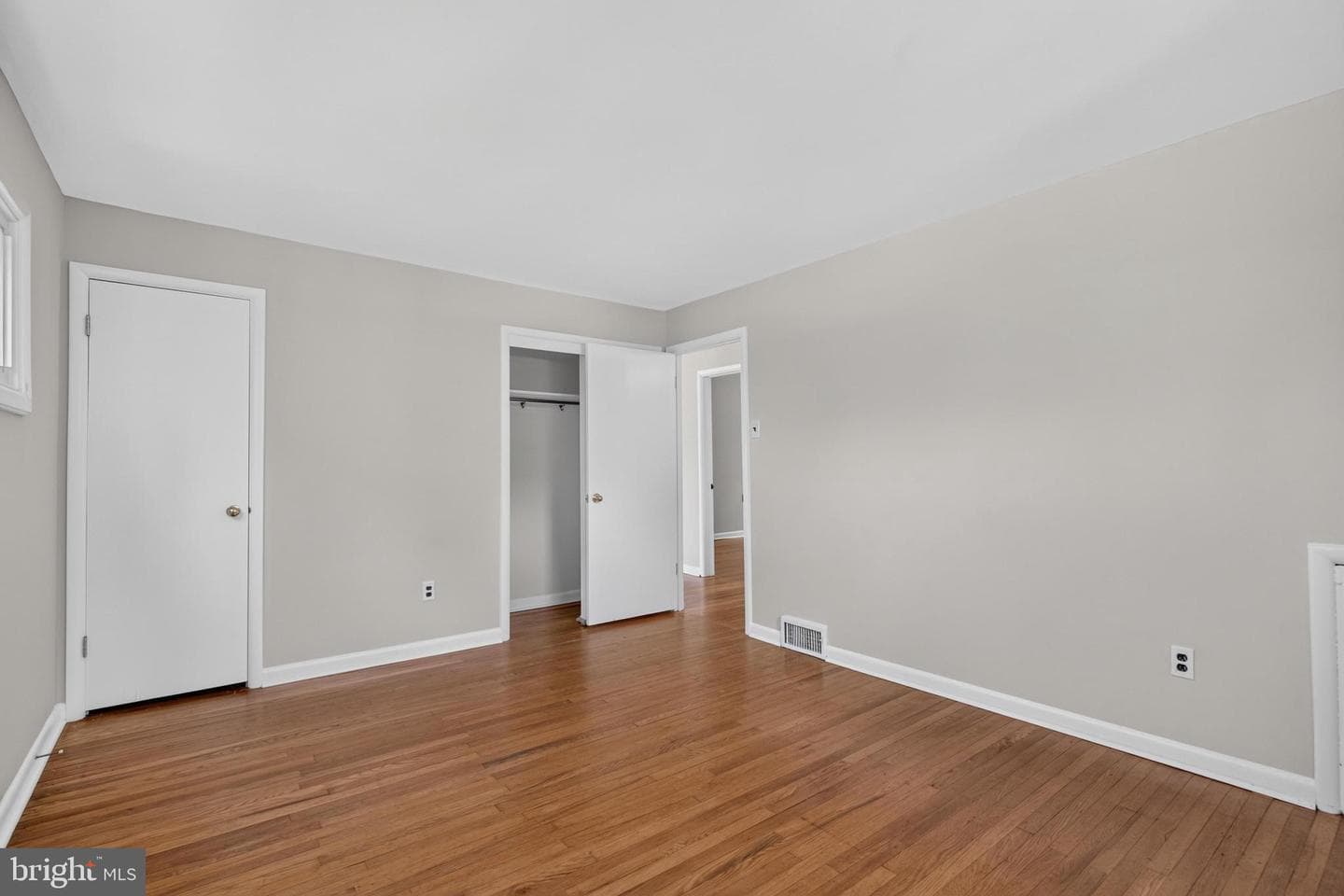 1107 Evergreen Avenue photo 12