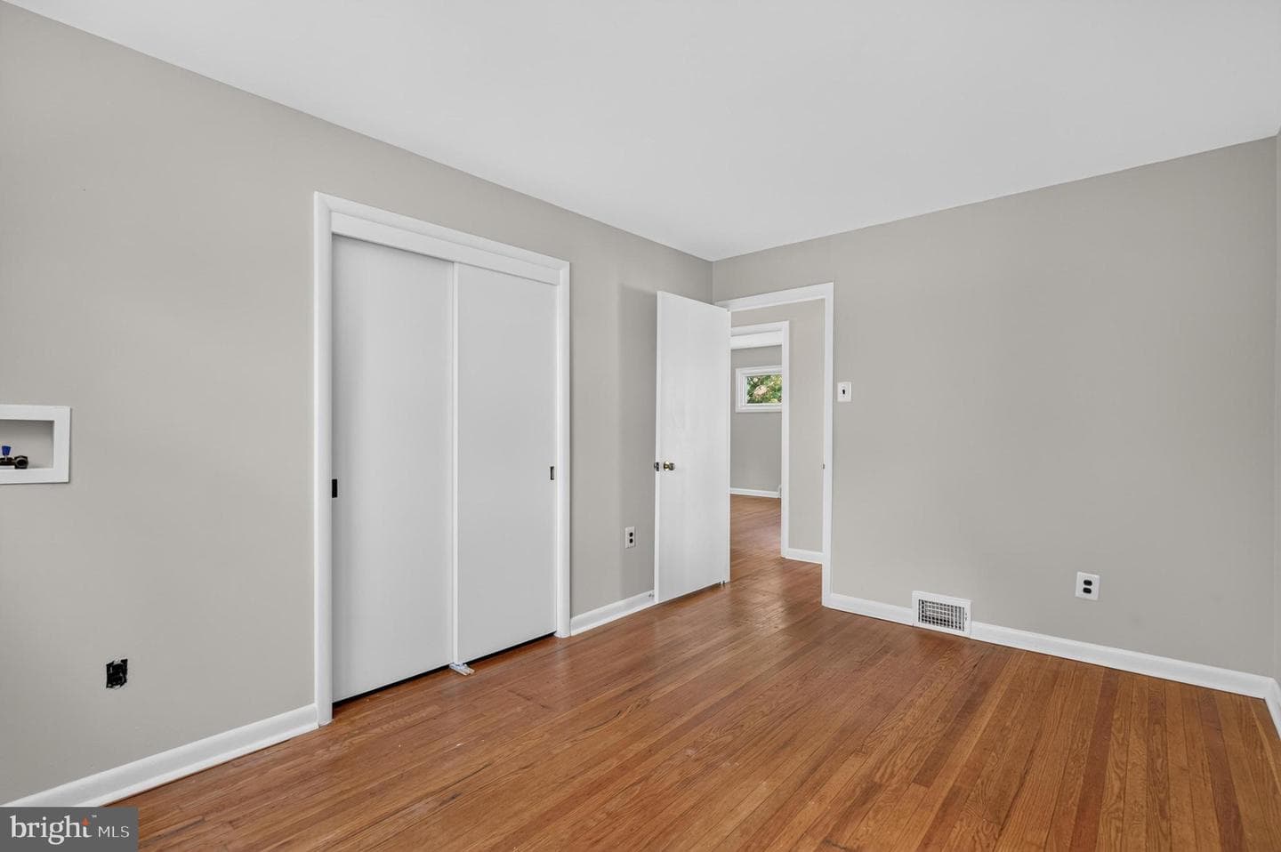 1107 Evergreen Avenue photo 14