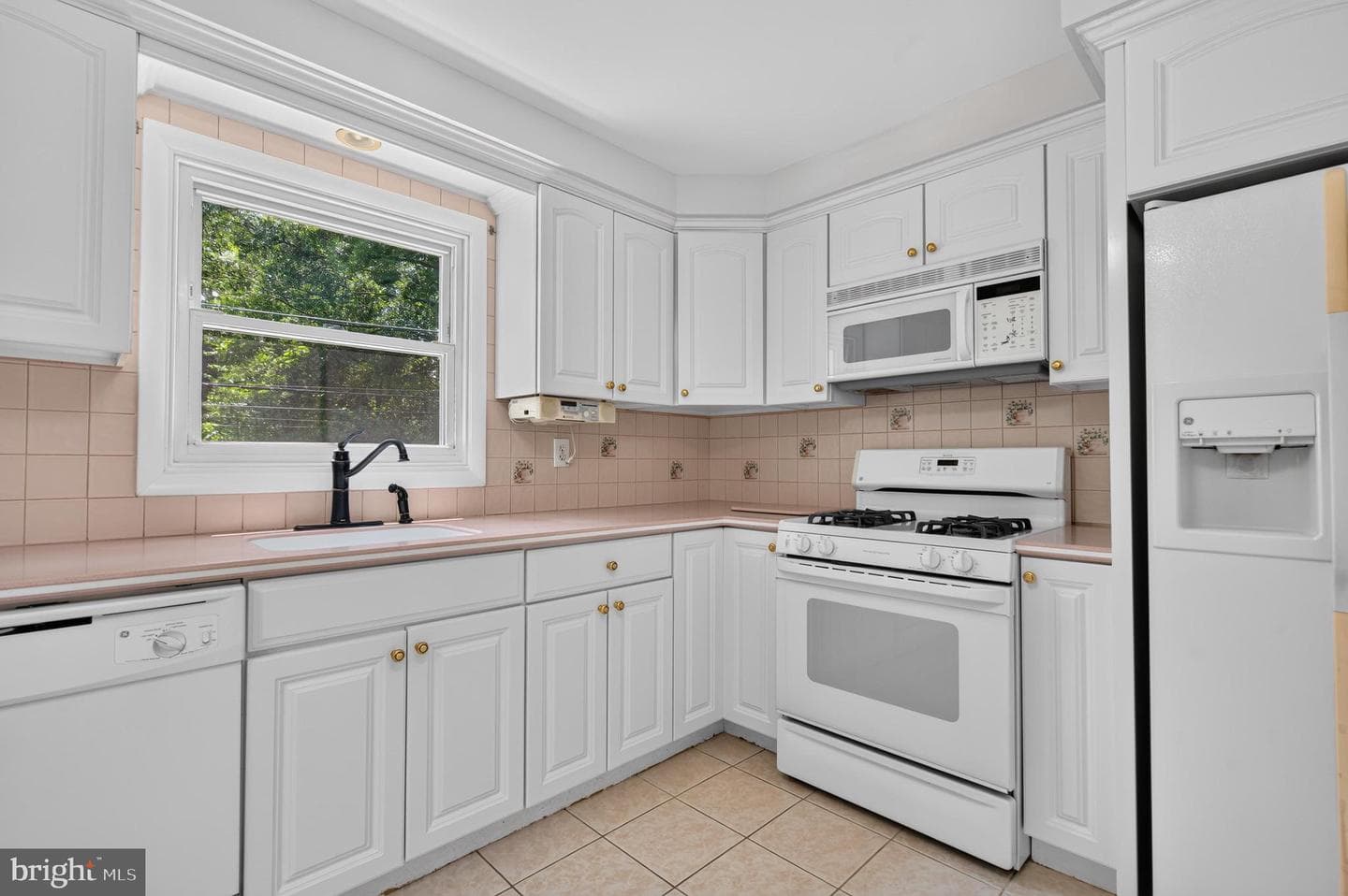 1107 Evergreen Avenue photo 9