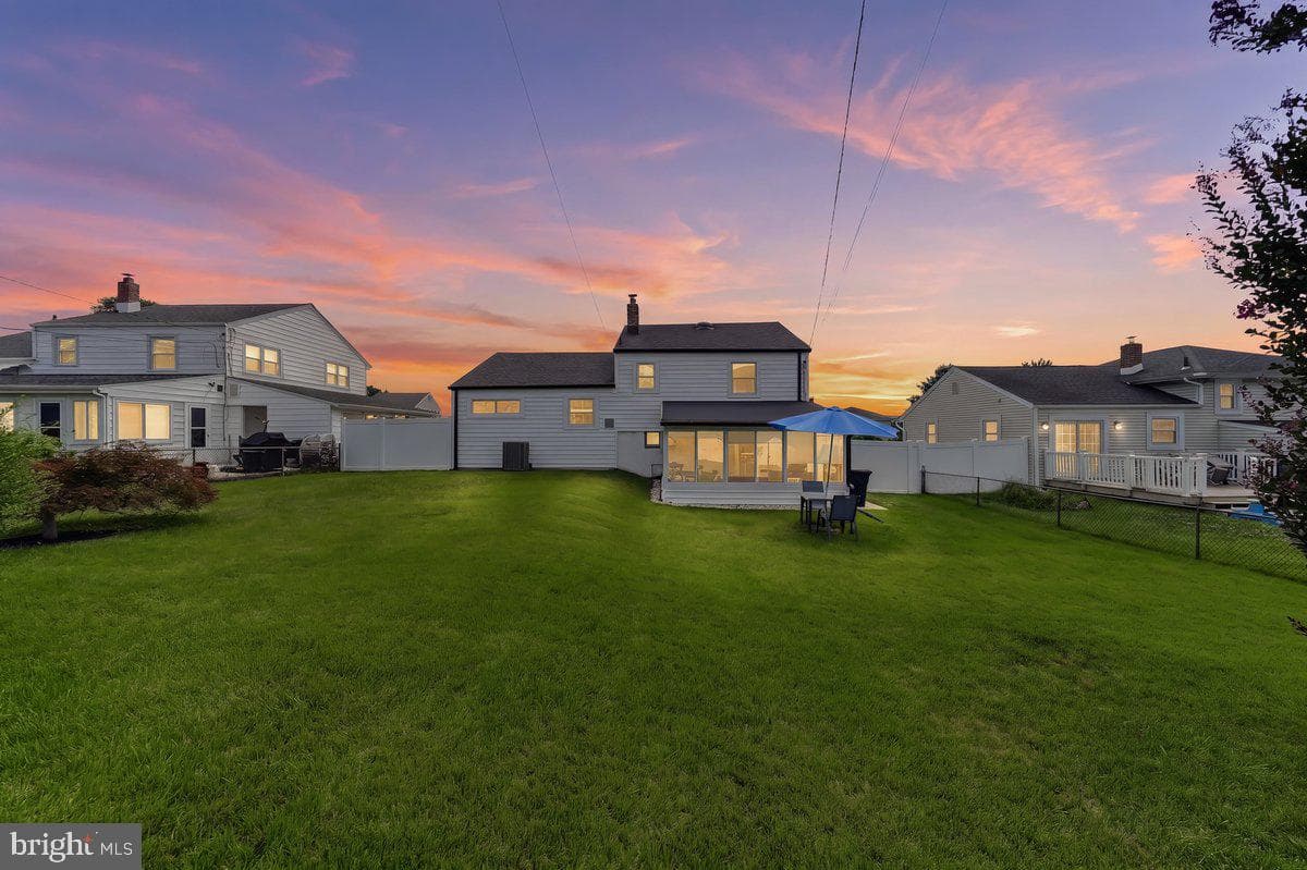 240 Talbot Drive photo 4