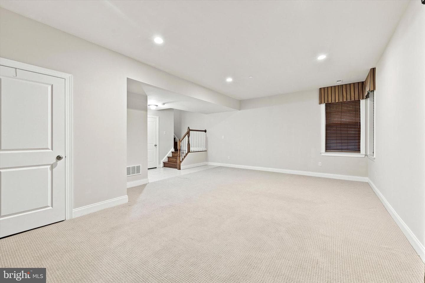 109 Eastwing Alley photo 41
