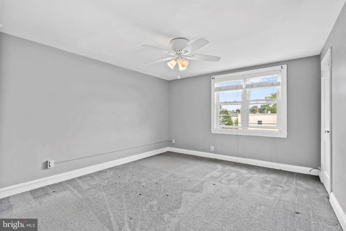 2210 Dermond Avenue photo 12