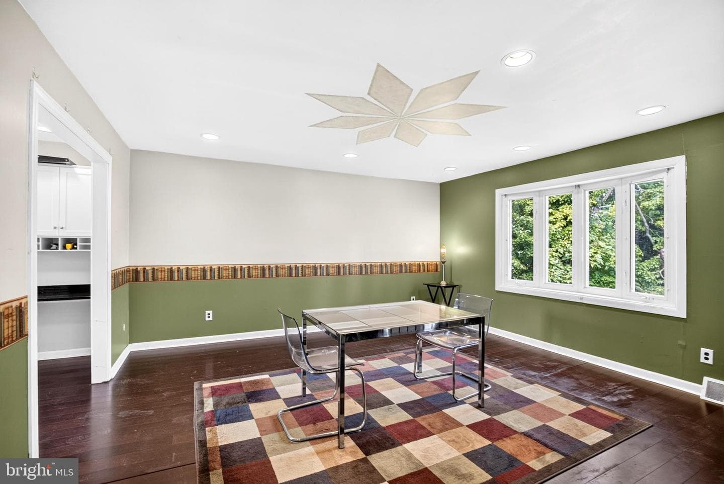 1745 Larkin Road photo 5
